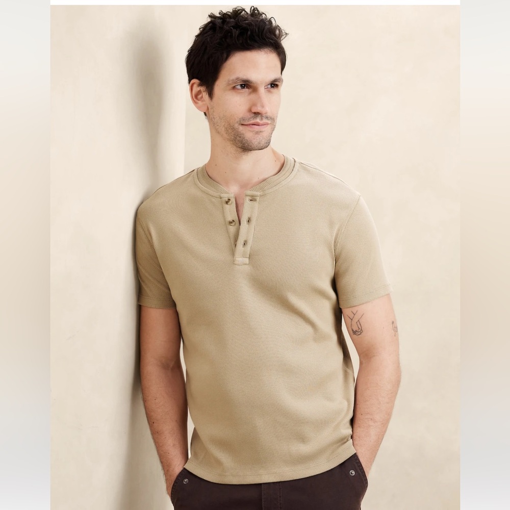 Banana Republic Mini Ribbed Henley